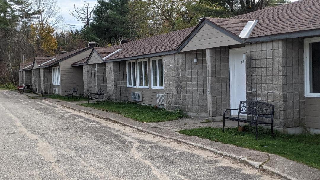 Valois Motel & Restaurant Mattawa Exterior photo